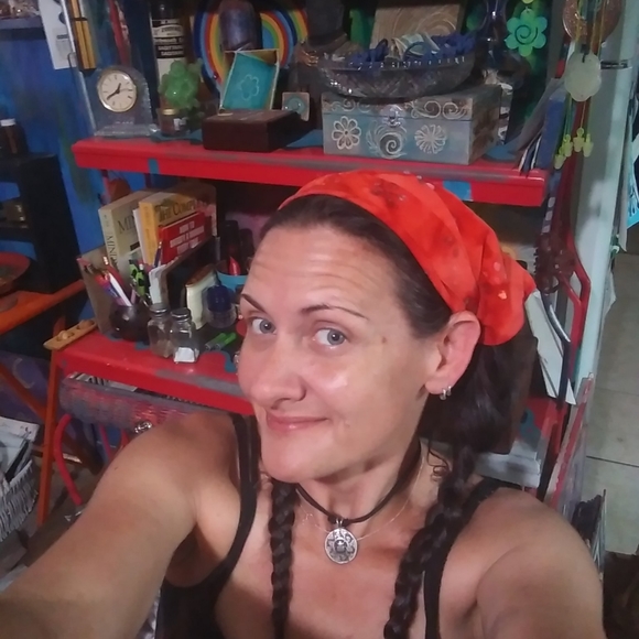 Meet your Posher, Carla - Picture 1 of 1